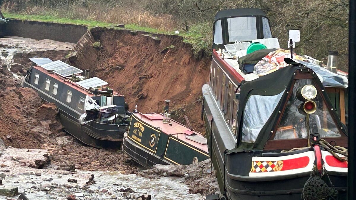 Emergency services praised after Whitchurch canal breach - North ...